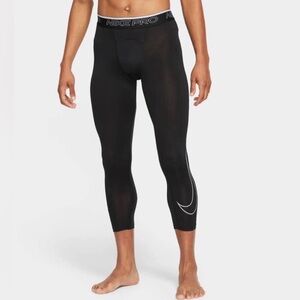 NIKE | DRI-FIT Black Men's 3/4 Compression Tights with White Swoosh
